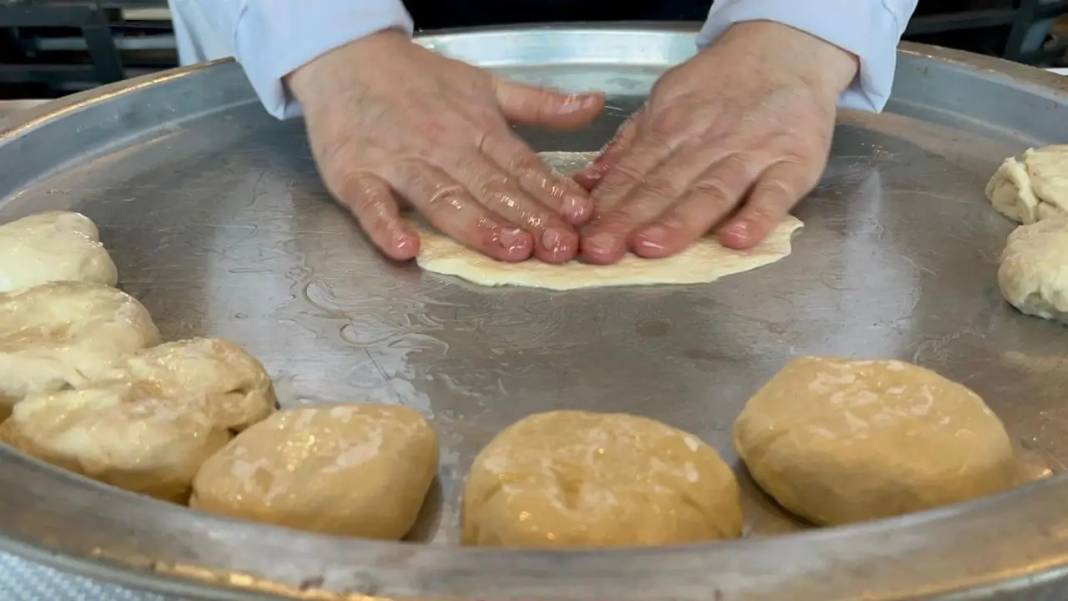 Hatay’ın Eşsiz Tatlarından Kaytaz Böreği Artık Avrupa’da Marka! 4